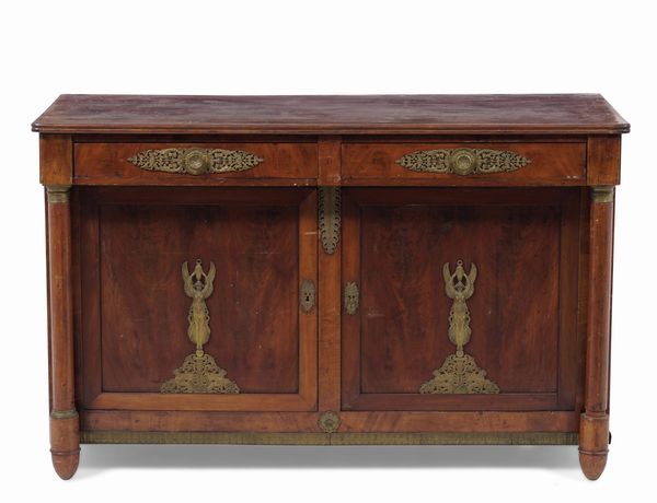 Credenza Impero lastronata in mogano. XIX secolo  - Asta Antiquariato - Associazione Nazionale - Case d'Asta italiane