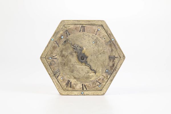 Orologio da tavolo esagonale. Cassa probabilmente Germania XVII secolo, movimento del XIX secolo  - Asta Antiquariato - Associazione Nazionale - Case d'Asta italiane