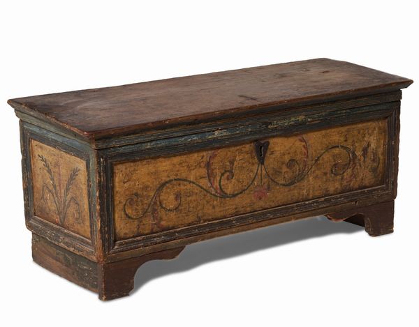 Cassone in legno laccato. Toscana, XVI-XVII secolo  - Asta Antiquariato - Associazione Nazionale - Case d'Asta italiane