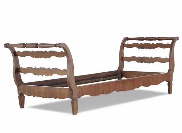 Letto con struttura in legno  - Asta Antiquariato - Associazione Nazionale - Case d'Asta italiane