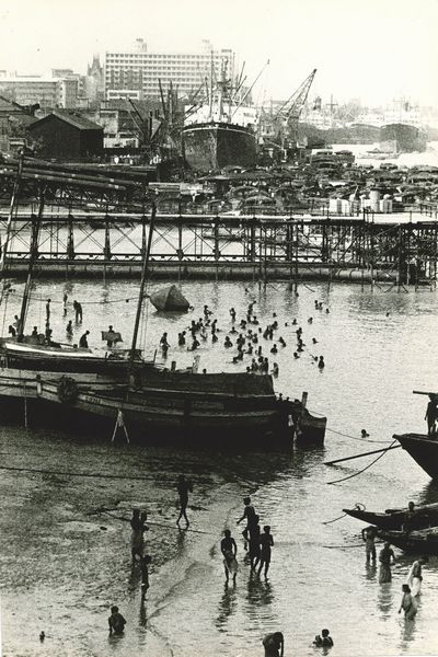 Calogero Cascio : Calcutta, Hooghly River  - Asta Fotografia - Associazione Nazionale - Case d'Asta italiane