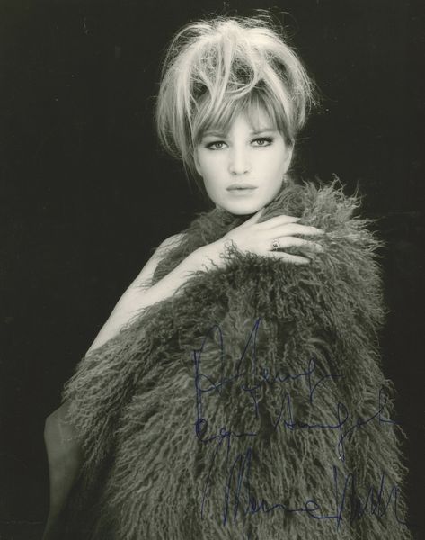 Pierluigi Praturlon : Lotto di due fotografie<BR> Senza titolo (Monica Vitti)  - Asta Fotografia - Associazione Nazionale - Case d'Asta italiane