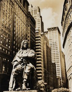 BERENICE ABBOTT - De Peyster Statue, Bowling Green, Manhattan