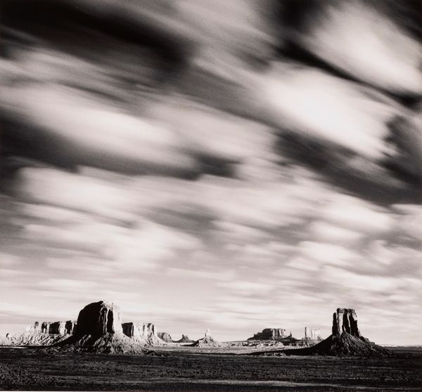 MICHAEL KENNA : Morning clouds, Monument Valley, Utah, U.S.A.  - Asta Fotografia - Associazione Nazionale - Case d'Asta italiane