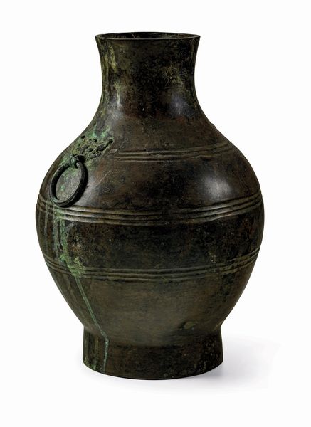 Vaso in bronzo con anse ad anello, Cina, probabilmente Dinastia Ming (1368 - 1644)  - Asta Dipinti e Sculture del XIX-XX secolo - Associazione Nazionale - Case d'Asta italiane