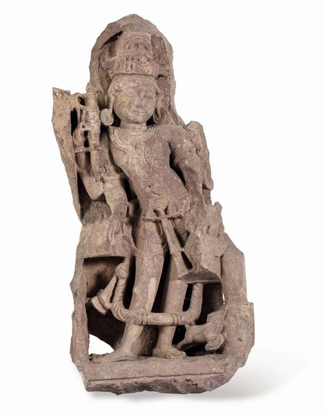 Figura di divinit scolpita in pietra, Gandhara, II secolo  - Asta Dipinti e Sculture del XIX-XX secolo - Associazione Nazionale - Case d'Asta italiane