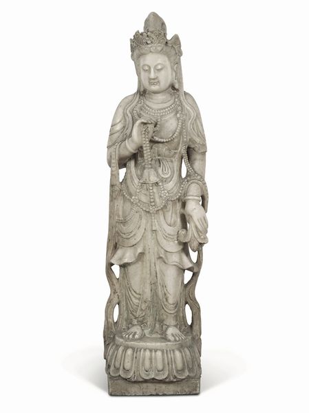 Figura di Guanyin in marmo, Cina, XX secolo  - Asta Dipinti e Sculture del XIX-XX secolo - Associazione Nazionale - Case d'Asta italiane