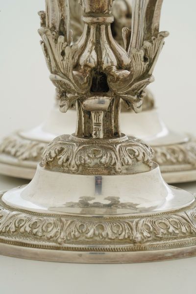 Coppia di candelabri. Argenteria milanese del XX secolo, argentiere Giuseppe Silva  - Asta Dipinti e Sculture del XIX-XX secolo - Associazione Nazionale - Case d'Asta italiane