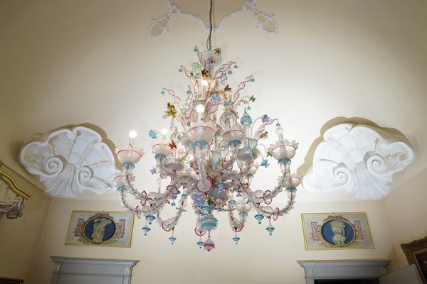 Lampadario in vetro di Murano. XX secolo  - Asta Dipinti e Sculture del XIX-XX secolo - Associazione Nazionale - Case d'Asta italiane