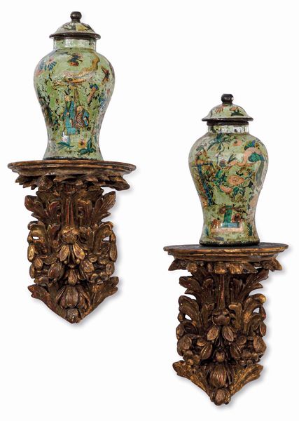 Coppia di potiches in vetro soffiato decorato a chinoiserie. Piemonte, XVIII secolo  - Asta Dipinti e Sculture del XIX-XX secolo - Associazione Nazionale - Case d'Asta italiane