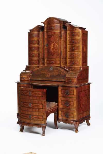 Secretaire con alzata lastronato ed intarsiato. Austria o Germania XVIII-XIX secolo  - Asta Dipinti e Sculture del XIX-XX secolo - Associazione Nazionale - Case d'Asta italiane