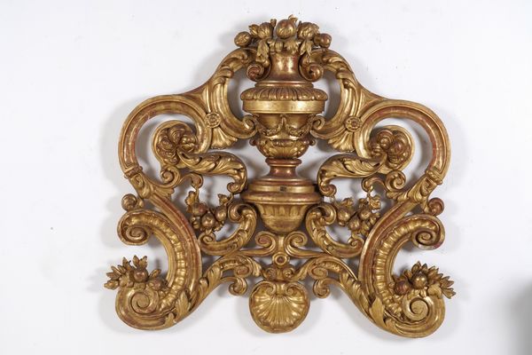 Coppia di grandi elementi decorativi in legno intagliato e dorato, XIX secolo  - Asta Dipinti e Sculture del XIX-XX secolo - Associazione Nazionale - Case d'Asta italiane