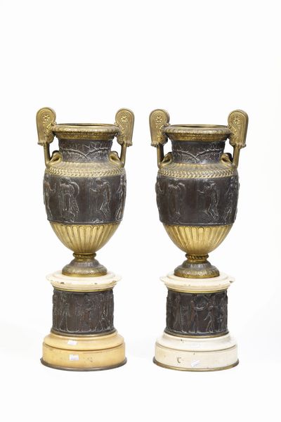 Coppia di vasi neoclassici in marmo e bronzo da modello tratto dall'antico. XIX secolo  - Asta Dipinti e Sculture del XIX-XX secolo - Associazione Nazionale - Case d'Asta italiane