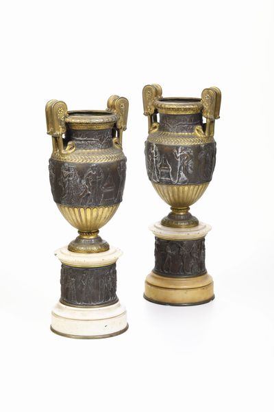 Coppia di vasi neoclassici in marmo e bronzo da modello tratto dall'antico. XIX secolo  - Asta Dipinti e Sculture del XIX-XX secolo - Associazione Nazionale - Case d'Asta italiane