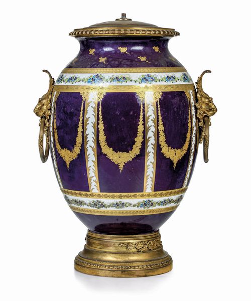 Vaso<BR>Francia, fine del XIX inizio del XX secolo  - Asta Dipinti e Sculture del XIX-XX secolo - Associazione Nazionale - Case d'Asta italiane