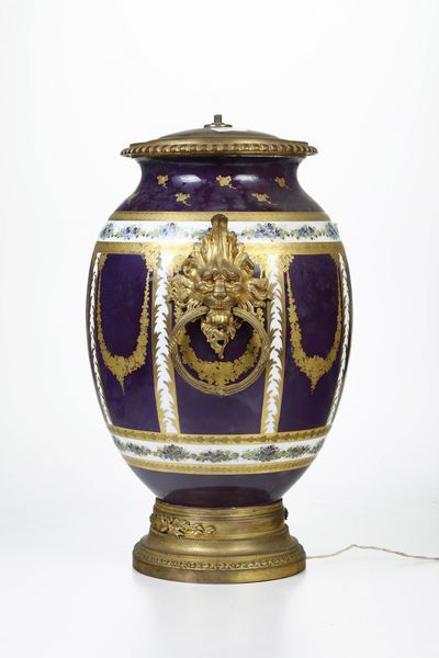 Vaso<BR>Francia, fine del XIX inizio del XX secolo  - Asta Dipinti e Sculture del XIX-XX secolo - Associazione Nazionale - Case d'Asta italiane