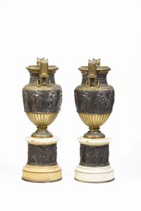 Coppia di vasi neoclassici in marmo e bronzo da modello tratto dall'antico. XIX secolo  - Asta Dipinti e Sculture del XIX-XX secolo - Associazione Nazionale - Case d'Asta italiane