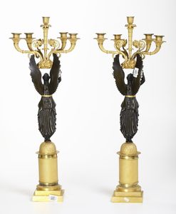 Coppia di candelabri in bronzo dorato e patinato. XIX secolo  - Asta Dipinti e Sculture del XIX-XX secolo - Associazione Nazionale - Case d'Asta italiane