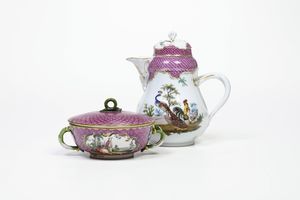 Una cioccolatiera e una tazza da brodo<BR>Meissen, XIX secolo  - Asta Dipinti e Sculture del XIX-XX secolo - Associazione Nazionale - Case d'Asta italiane