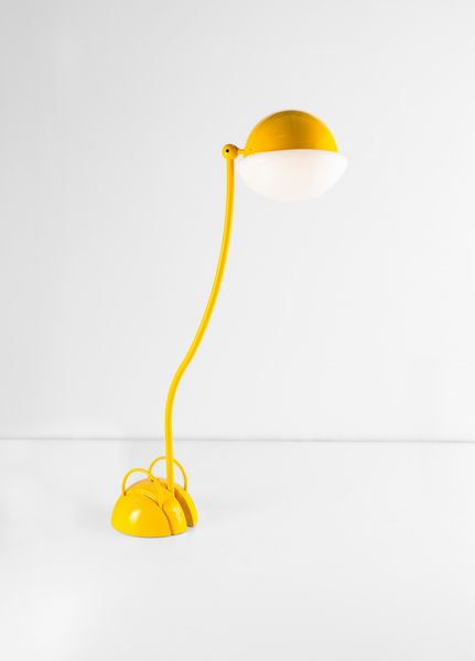 GAE AULENTI : Lampada da terra della serie Locus Solus.  - Asta Design 200 - Associazione Nazionale - Case d'Asta italiane