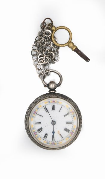 Porta orologio a forma di cuore in legno rivestito in velluto e lamina d'argento sterling Birmingham 1897 con all'interno un orologio monachina con carica con chiavetta, cassa in argento sterling punzonata Birmingham 1911  - Asta Asta a Tempo - Orologi da Tasca da Polso e da Tavolo - Associazione Nazionale - Case d'Asta italiane