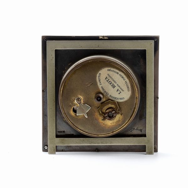 Deutsches Reichs-Gebrauchs Muster - A Schild & Co : Orologio da tavolo Art Dco in argento e smalti  - Asta Piccoli Orologi da tavolo Art Dco e Saliere d'Epoca dalle Collezioni Melandri di Objets de Vertu - Associazione Nazionale - Case d'Asta italiane