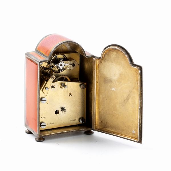 Fratelli Lovvy : Orologio da tavolo in argento e smalti  - Asta Piccoli Orologi da tavolo Art Dco e Saliere d'Epoca dalle Collezioni Melandri di Objets de Vertu - Associazione Nazionale - Case d'Asta italiane