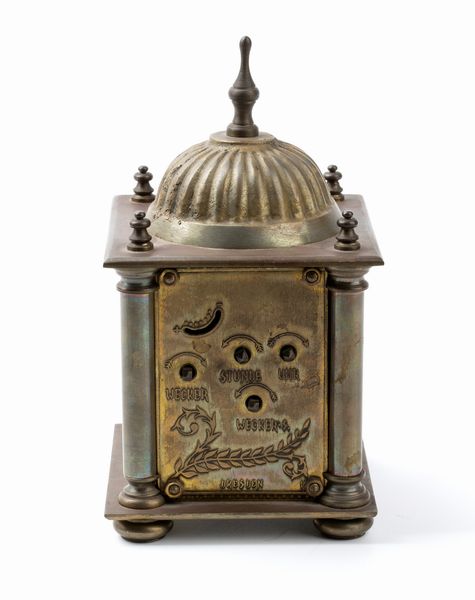 AGV : Orologio sveglia da tavolo in ottone  - Asta Piccoli Orologi da tavolo Art Dco e Saliere d'Epoca dalle Collezioni Melandri di Objets de Vertu - Associazione Nazionale - Case d'Asta italiane