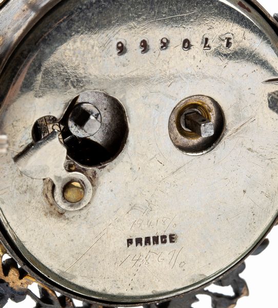 Orologio da tavolo Art Dco in argento e smalti  - Asta Piccoli Orologi da tavolo Art Dco e Saliere d'Epoca dalle Collezioni Melandri di Objets de Vertu - Associazione Nazionale - Case d'Asta italiane