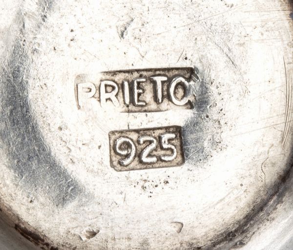 Prieto : Coppia di saliere messicane  in argento  - Asta Piccoli Orologi da tavolo Art Dco e Saliere d'Epoca dalle Collezioni Melandri di Objets de Vertu - Associazione Nazionale - Case d'Asta italiane