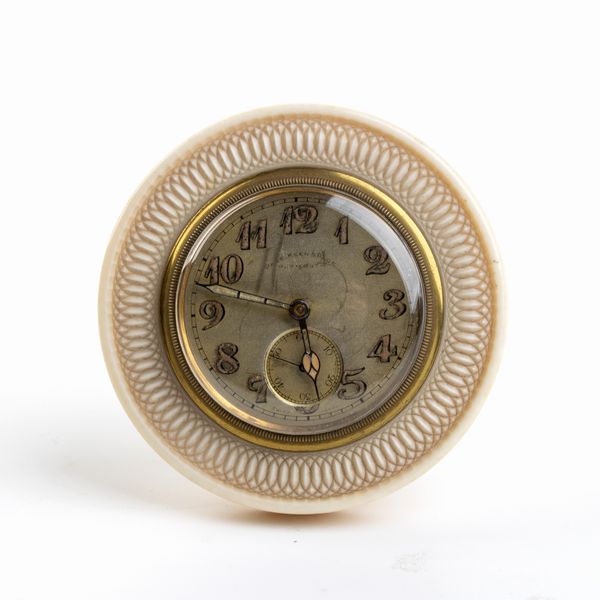 Pase, Keen - & Page - Plymouth : Orologio da tavolo Art Dco in avorio marino  - Asta Piccoli Orologi da tavolo Art Dco e Saliere d'Epoca dalle Collezioni Melandri di Objets de Vertu - Associazione Nazionale - Case d'Asta italiane