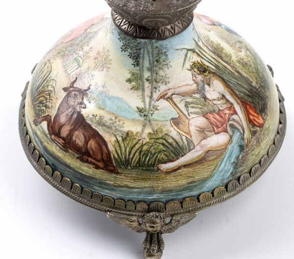 Orologio da tavolo in argento e smalti  - Asta Piccoli Orologi da tavolo Art Dco e Saliere d'Epoca dalle Collezioni Melandri di Objets de Vertu - Associazione Nazionale - Case d'Asta italiane