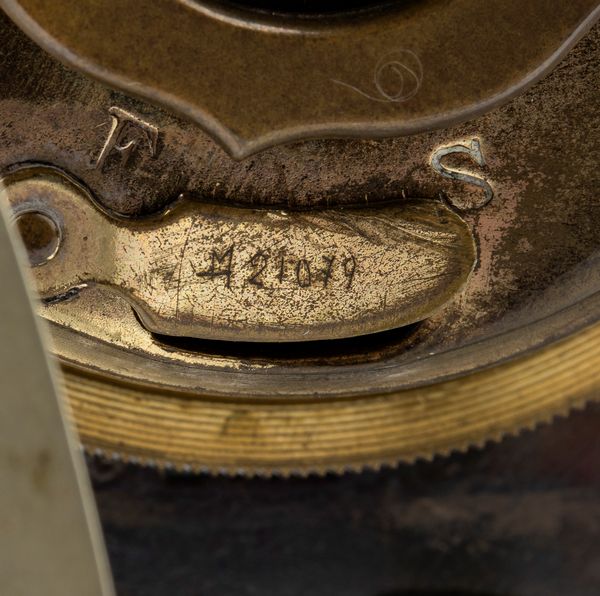 Albert Carter : Orologio da tavolo Art Dco in argento e smalti  - Asta Piccoli Orologi da tavolo Art Dco e Saliere d'Epoca dalle Collezioni Melandri di Objets de Vertu - Associazione Nazionale - Case d'Asta italiane