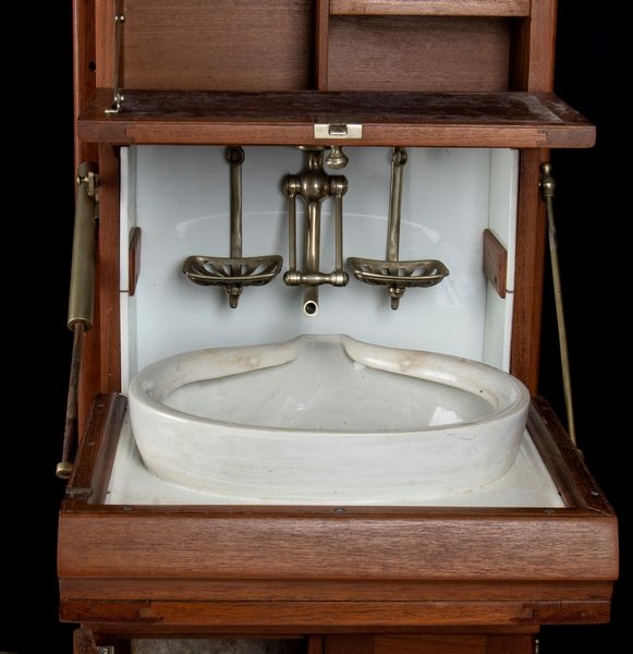 Lavabo di bordo  - Asta Antiquariato Navale dalla Collezione de 