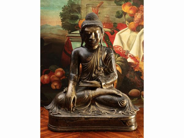 Buddha in bronzo  - Asta Di villa in villa Una collezione di vetri - Associazione Nazionale - Case d'Asta italiane