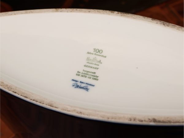 Grande vaso in porcellana, Bjorn Wiinblad per Rosenthal  - Asta Di villa in villa Una collezione di vetri - Associazione Nazionale - Case d'Asta italiane