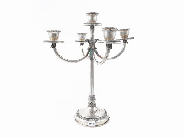 Candelabro in argento  - Asta Di villa in villa Una collezione di vetri - Associazione Nazionale - Case d'Asta italiane