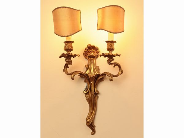 Serie di quattro applique in bronzo  - Asta Di villa in villa Una collezione di vetri - Associazione Nazionale - Case d'Asta italiane