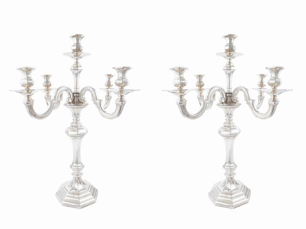 Coppia di monumentali candelabri in argento sterling 925/1000, Pampaloni Firenze  - Asta Di villa in villa Una collezione di vetri - Associazione Nazionale - Case d'Asta italiane