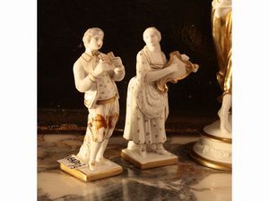 Serie di quattro figure in porcellana Ginori  - Asta Di villa in villa Una collezione di vetri - Associazione Nazionale - Case d'Asta italiane