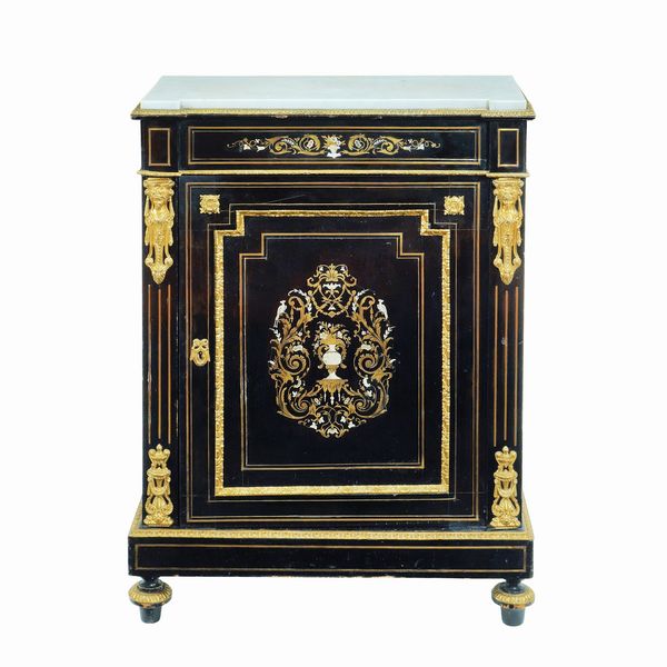 Credenza Napoleone III  - Asta Dipinti Antichi e del XIX Secolo Arredi e Sculture - Associazione Nazionale - Case d'Asta italiane