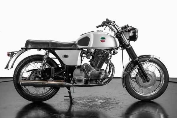 LAVERDA : Modello GT 750  - Asta Auto  - Associazione Nazionale - Case d'Asta italiane