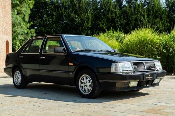 Lancia : Thema i.e Turbo  - Asta Auto  - Associazione Nazionale - Case d'Asta italiane