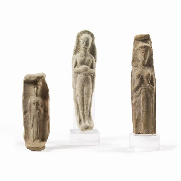 GRUPPO DI STATUETTE  - Asta ARCHEOLOGIA - Associazione Nazionale - Case d'Asta italiane