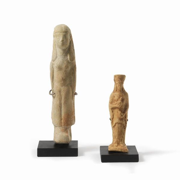 DUE STATUETTE VOTIVE  - Asta ARCHEOLOGIA - Associazione Nazionale - Case d'Asta italiane