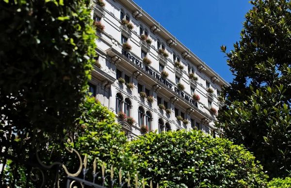 Hotel Principe di Savoia, Dorchester Collection - Milano  - Asta PANDOLFINI PER AMICI DI URI - ASTA BENEFICA PER SOSTENERE LA RICERCA SCIENTIFICA UROLOGICA - Associazione Nazionale - Case d'Asta italiane