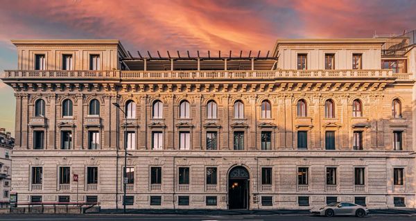 Casa Cipriani - Milano  - Asta PANDOLFINI PER AMICI DI URI - ASTA BENEFICA PER SOSTENERE LA RICERCA SCIENTIFICA UROLOGICA - Associazione Nazionale - Case d'Asta italiane