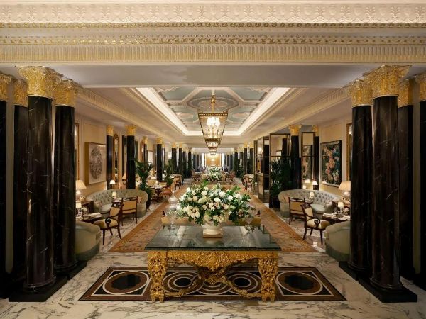 The Dorchester, Dorchester Collection - Londra  - Asta PANDOLFINI PER AMICI DI URI - ASTA BENEFICA PER SOSTENERE LA RICERCA SCIENTIFICA UROLOGICA - Associazione Nazionale - Case d'Asta italiane