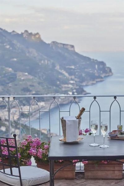 Caruso, Belmond Hotel - Amalfi (SA)  - Asta PANDOLFINI PER AMICI DI URI - ASTA BENEFICA PER SOSTENERE LA RICERCA SCIENTIFICA UROLOGICA - Associazione Nazionale - Case d'Asta italiane