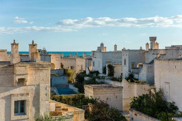 Borgo Egnazia - Savelletri (BR)  - Asta PANDOLFINI PER AMICI DI URI - ASTA BENEFICA PER SOSTENERE LA RICERCA SCIENTIFICA UROLOGICA - Associazione Nazionale - Case d'Asta italiane